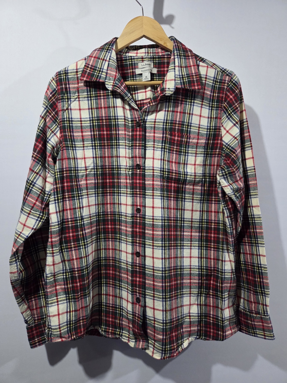 L. L. Bean Relaxed Fit Button Up M